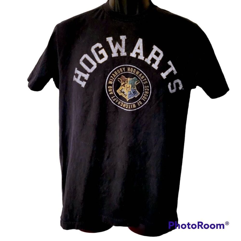 Harry Potter Black T-Shirt Size Medium Hogwarts